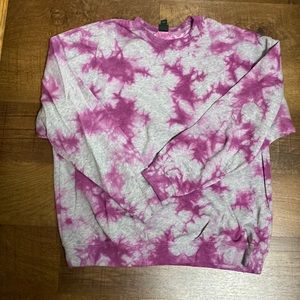 Gray/pink tye dye crew neck